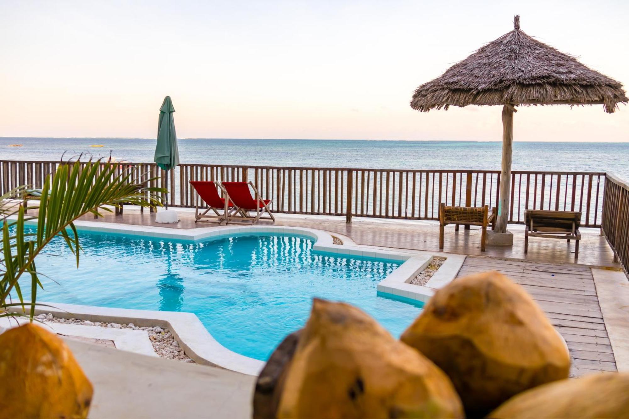 Hotel Pili Pili Sunrise Beach Jambiani  Esterno foto